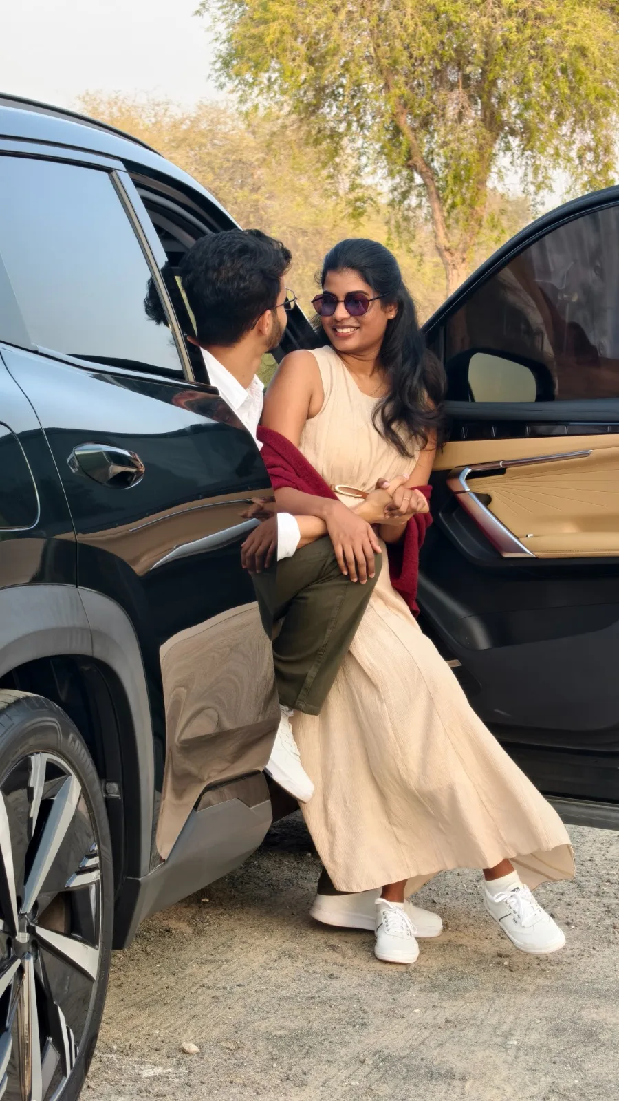 Nivedhitha and Hemanth, wedding album photograph 2 of 7